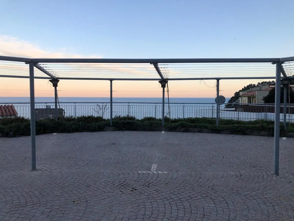 Apartment Casa Serge Vista Mare Con Ampio Terrazzo Privato Bergeggi