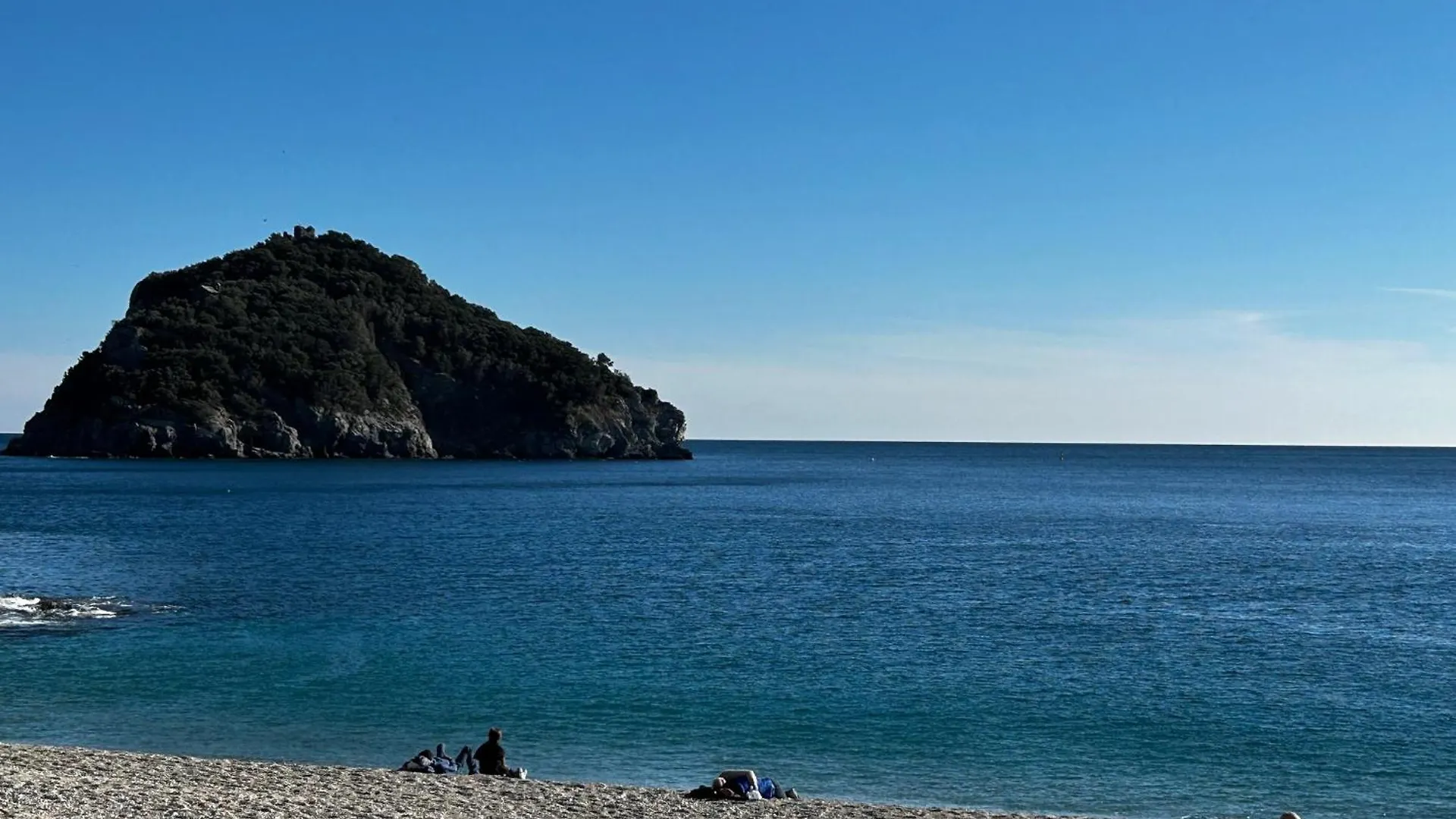 Casa Serge Vista Mare Con Ampio Terrazzo Privato Bergeggi 0*,  Italy