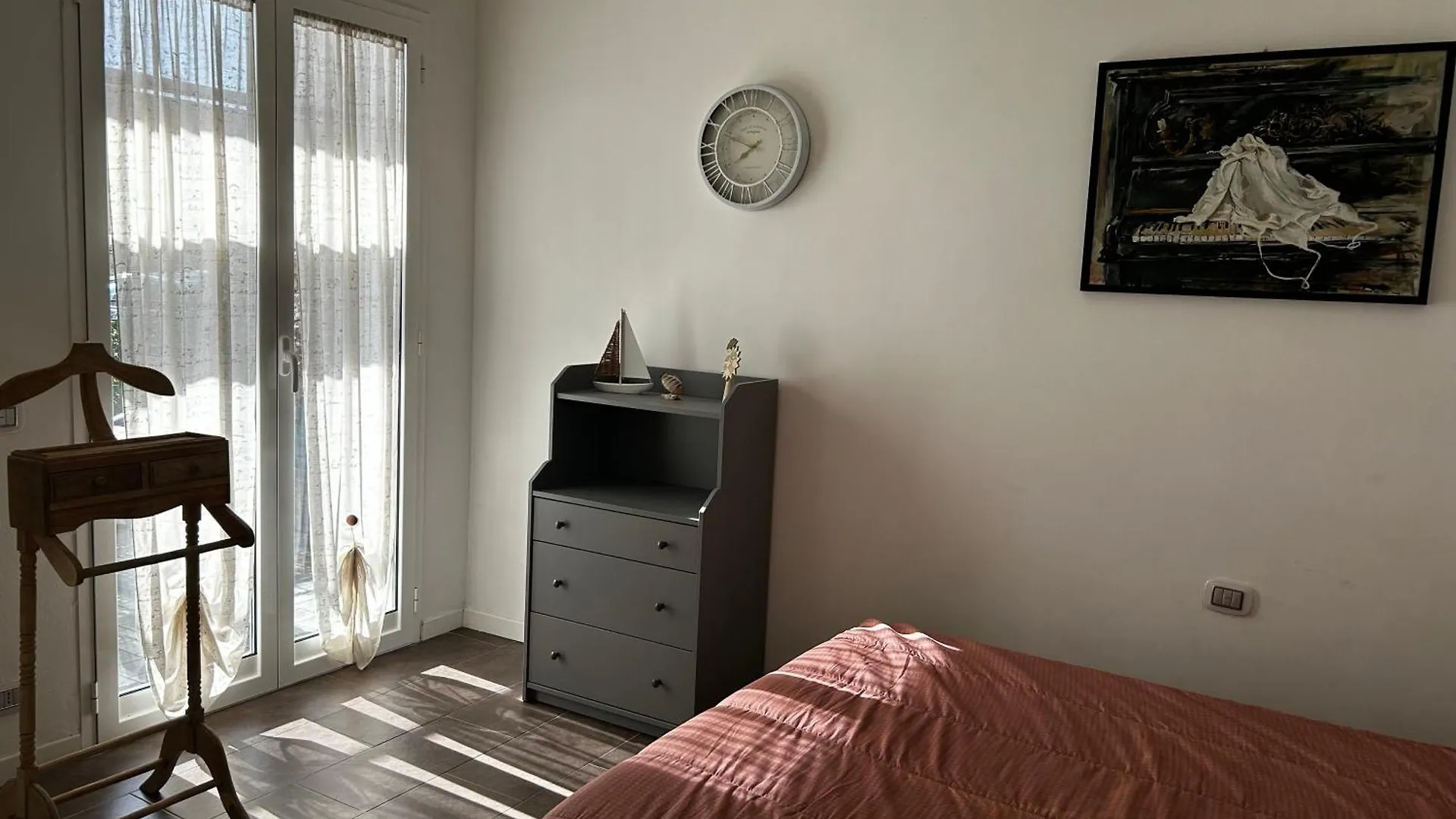Casa Serge Vista Mare Con Ampio Terrazzo Privato Bergeggi